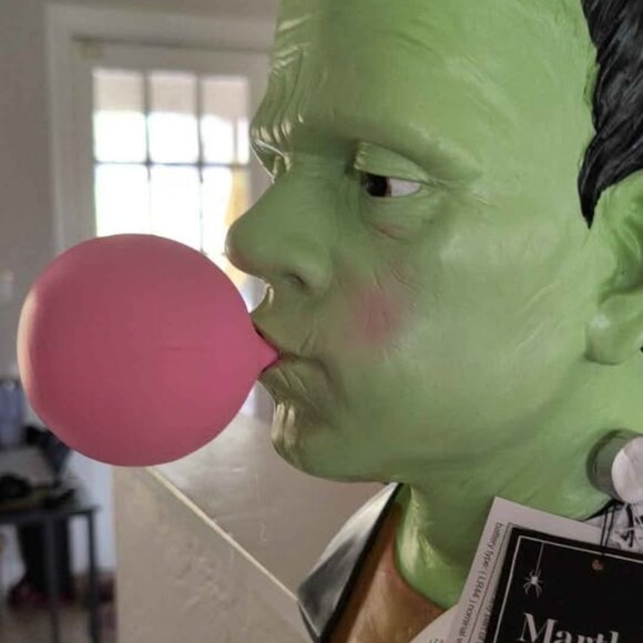 NEW Frankenstein Bust Realistic Prop Blowing Delicate Bubble Lights Up LED RARE - Picture 4 of 9